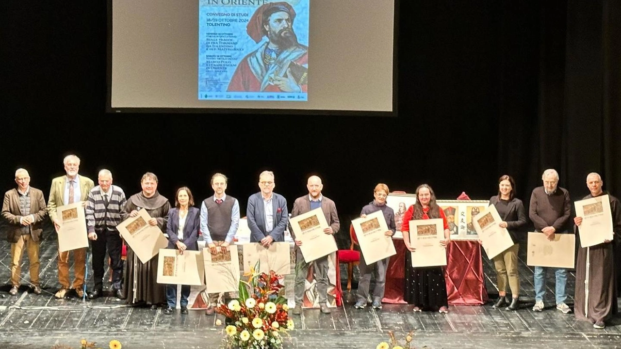 Successo a Tolentino per gli appuntamenti su Marco Polo e i francescani in Oriente, con benedizione del Papa. Convegni su storia, cultura ed economia, in collaborazione con la Biblioteca storico-francescana "San Giacomo della Marca".