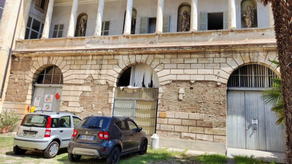 La corte del palazzo Muky, lasciato in eredità alla città e alla. Fondazione Mic