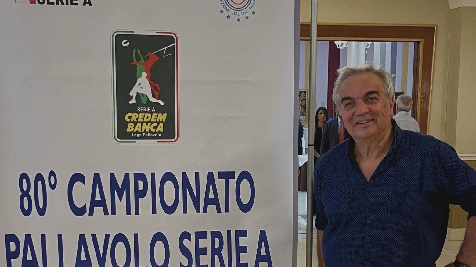 Il campionato di Serie A2 maschile per il Volley Tricolore inizia a Pordenone e termina a Siena. Il calendario è stato stilato a Bologna, con la promozione in SuperLega e due retrocessioni in Serie A3. La Del Monte Coppa Italia si svolgerà con ottavi di finale il 6 aprile e la finale il 11 maggio.
