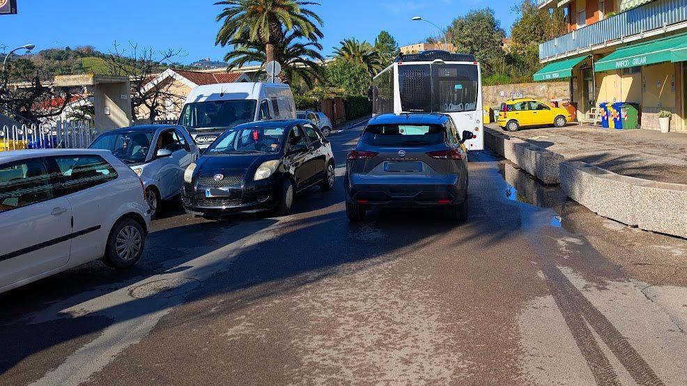 Chiusa l’area di via Conquiste. La rabbia dei commercianti