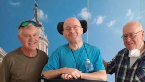 Luca Pigliapoco il sessantenne di Monte San Vito affetto da sclerosi multipla: la sua protesta ad Ancona