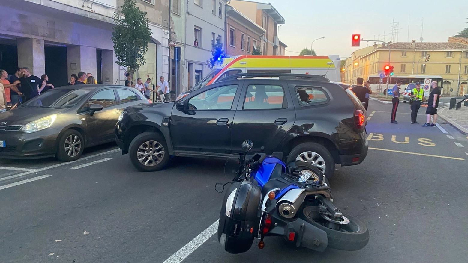 Incidente auto contro moto a Russi (foto Giampiero Corelli)