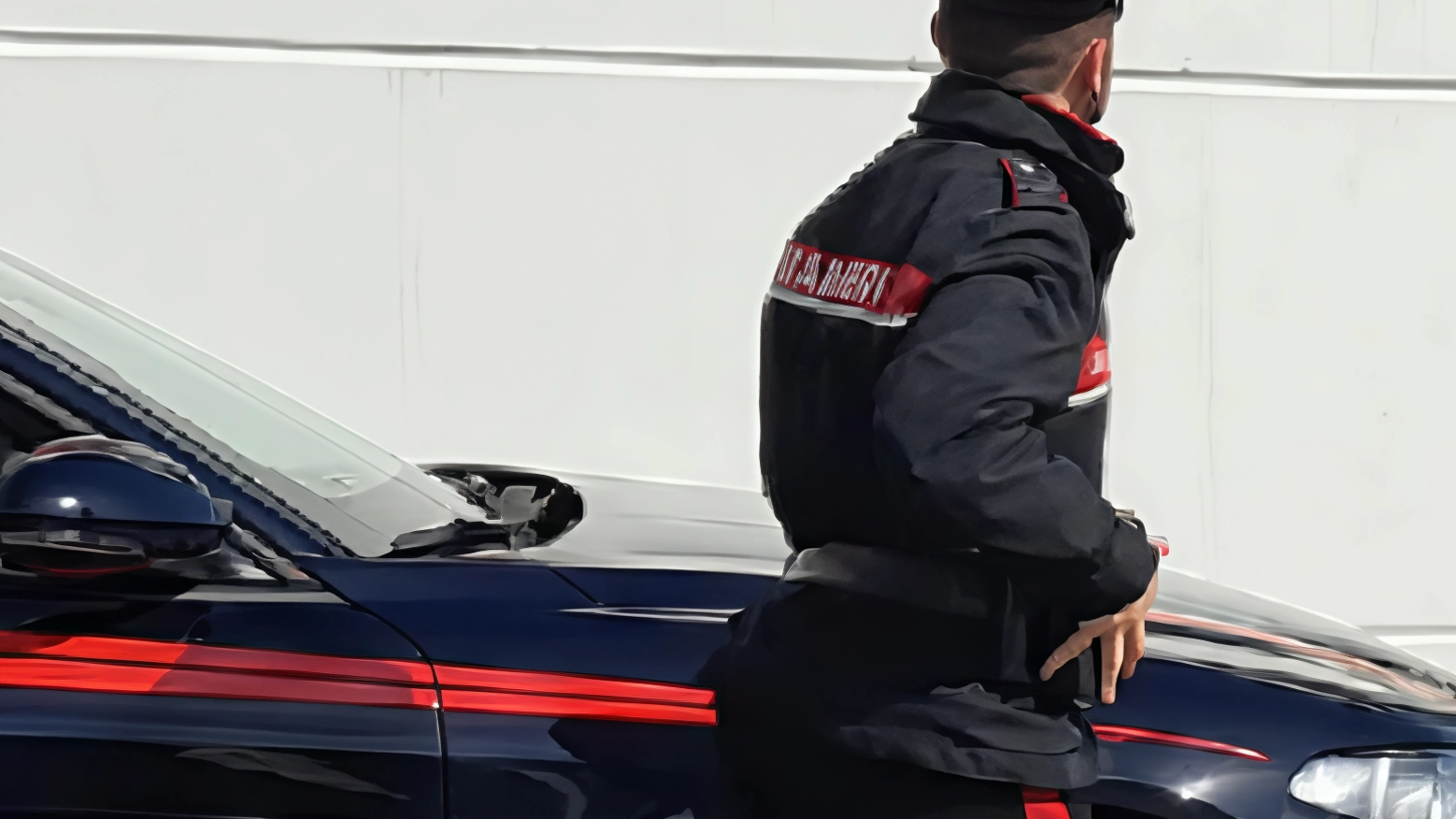Carabiniera umiliata. La decisione dell’Arma: l’ufficiale sarà trasferito. I sindacati: "Non basta"