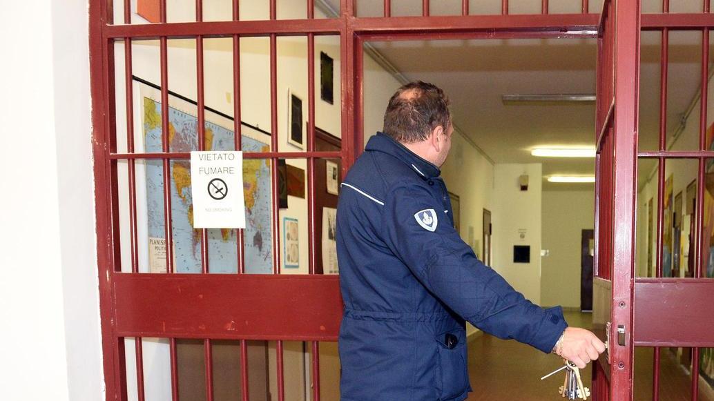 Tenta suicidio alla Dozza: detenuta salvata