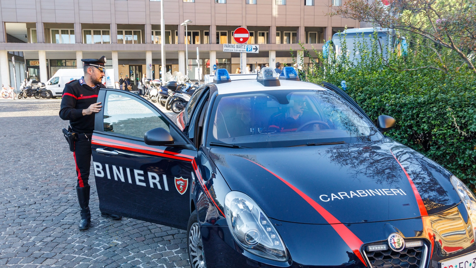 I carabinieri sul luogo dell'omicidio avvenuto a settembre