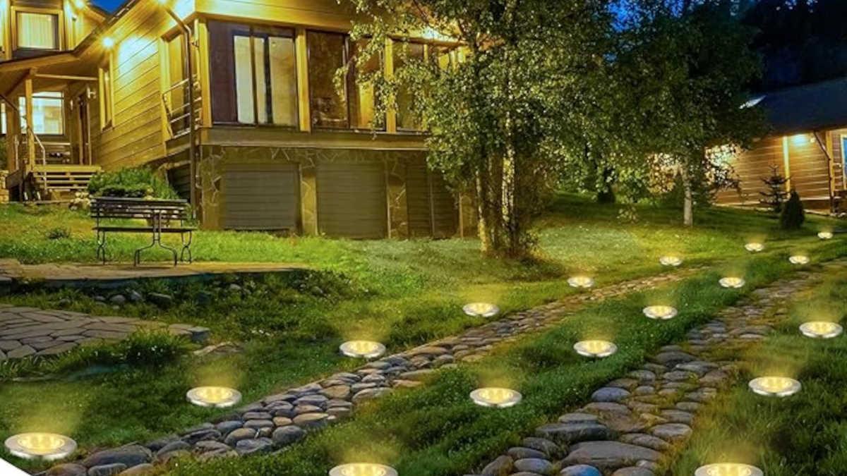 Vuoi un giardino più luminoso e accogliente? Approfitta dello sconto sulle luci solari Qedertek