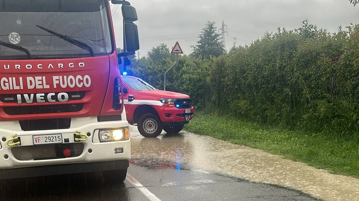 Maltempo a Vignola, allagamenti e interventi dei vigili del fuoco. Precipitazioni in provincia di Modena e in tutta l'Emilia Romagna nella giornata del 20 maggio