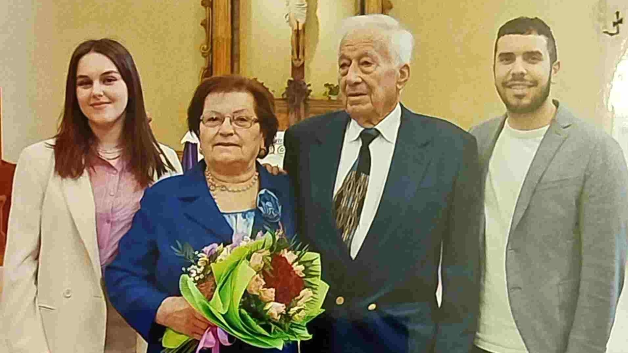 Il 29 novembre scorso hanno festeggiato i 60 anni di matrimonio Maria ’Bibi’ Montanari ed Egilberto Pallamondi (nella foto con...