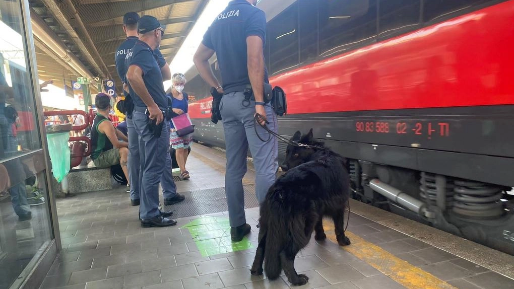 Un altro capotreno aggredito. Diciannovenne preso dalla Polfer