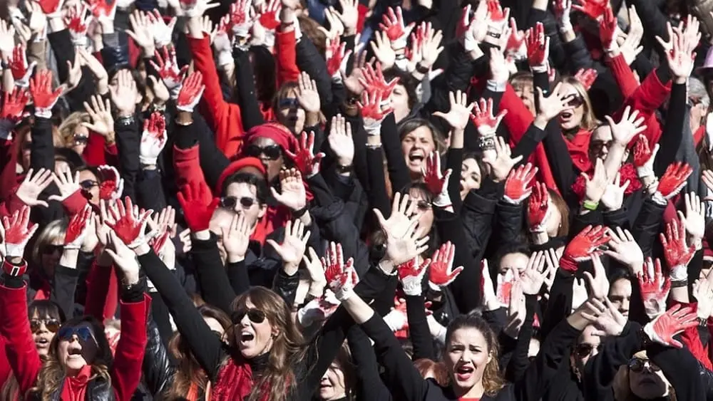 Rinvio a giudizio per un trentenne accusato di violenza sessuale su una 17enne