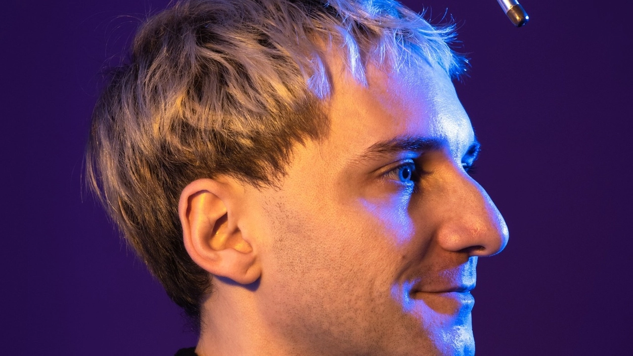 Neil Harbisson, tre giorni di performance con l’artista cyborg