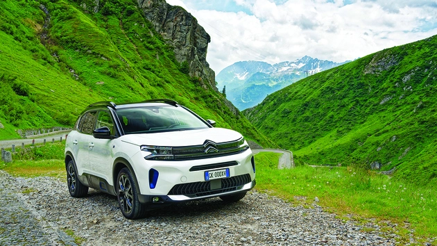 La Citroën C5 Aircross è una vettura di dimensioni medio-grandi dal design raffinato