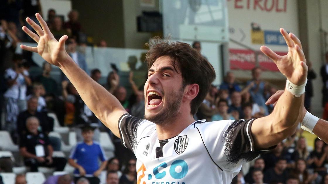 Il senso di Shpendi per il gol. Il Cesena aspetta il suo bomber