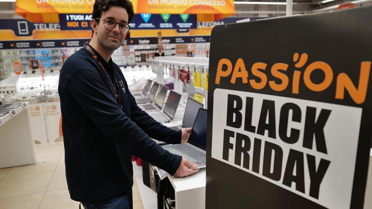 Black Friday a rilento. Fino a ieri pochi clienti. Elettronica e giochi: ecco le prime idee regalo