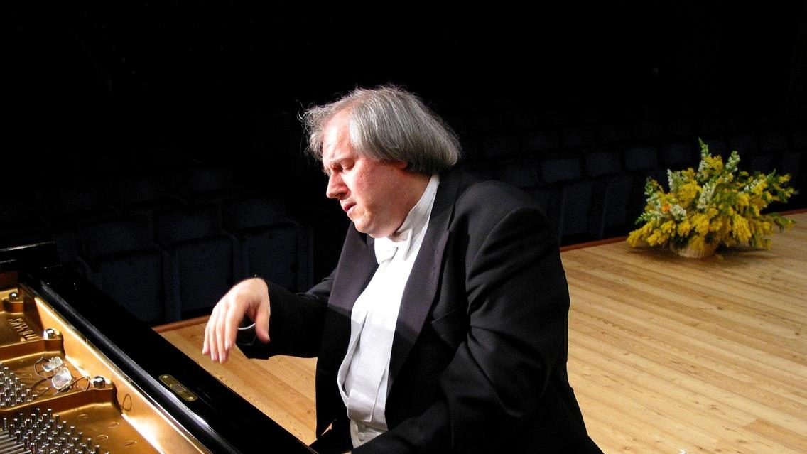 Grigory Sokolov apre le domeniche di musica classica a Carpi, seguito dalla Freiburger Barockorchester a Modena e dalla Filarmonica Toscanini a Sassuolo. Musica per ragazzi a Modena con Pierino e il lupo vegetariano.