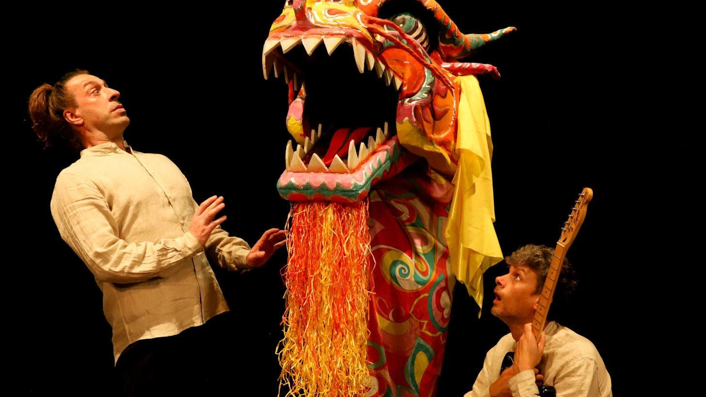 In scena domani (ore 21.15) lo spettacolo della compagnia Teatro Perdavvero. Tratto da una leggenda cinese, porta con sè una morale per grandi e piccini. .