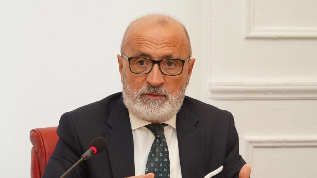 Il consigliere regionale del Partito Democratico Fabrizio Cesetti torna a chiedere il ritiro della proposta per lo spostamento del...