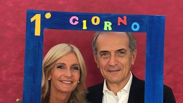 Paola Casara (Istruzione) e il sindaco Gian Luca Zattini in visita a un asilo