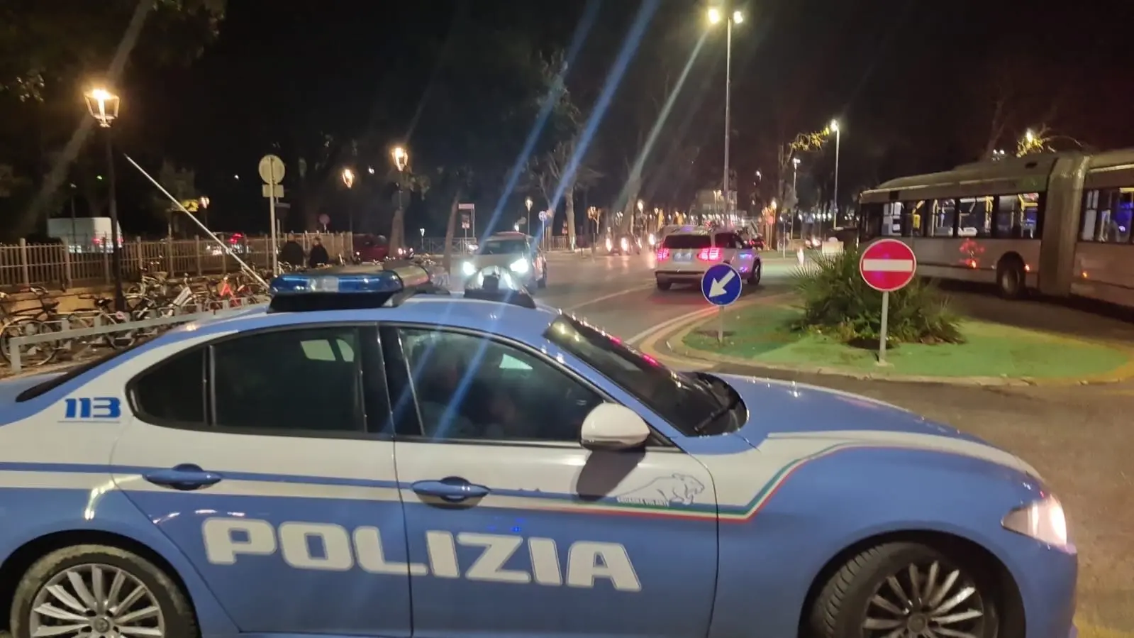 Ruba alcolici al centro commerciale: arrestato 54enne di Pesaro