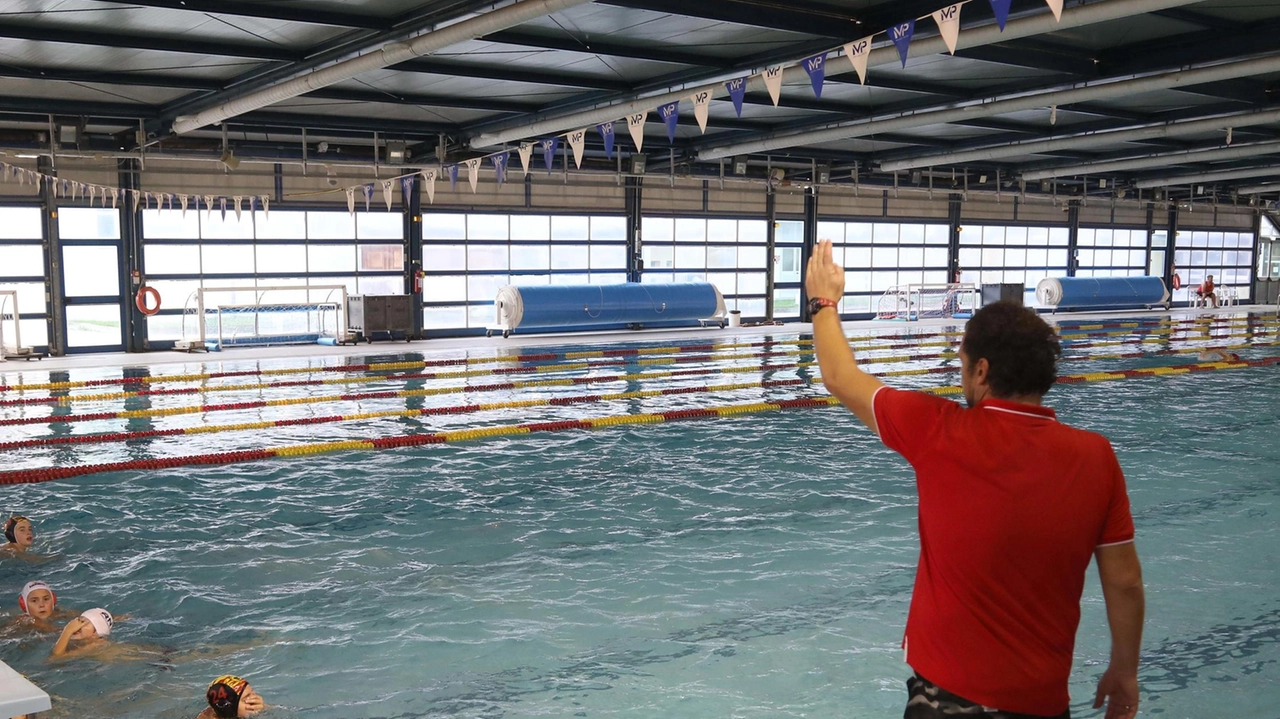 La piscina comunale ’Gianni Gambi’ (Foto Giampiero Corelli)