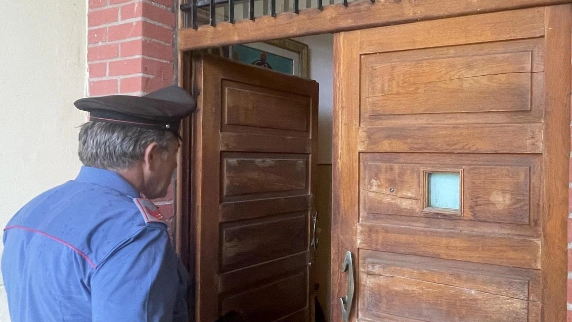 I carabinieri di Baiso hanno raccolto alcune testimonianze fondamentali per risalire ai responsabili del reato, uno dei più vergognosi che si possano compiere