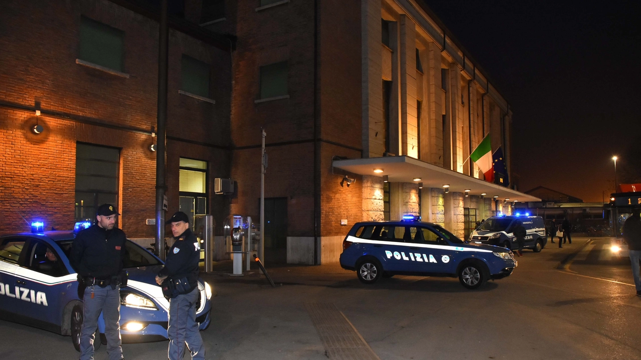 Sul posto è intervenuta la Polizia di Stato della questura di Reggio (foto di repertorio)