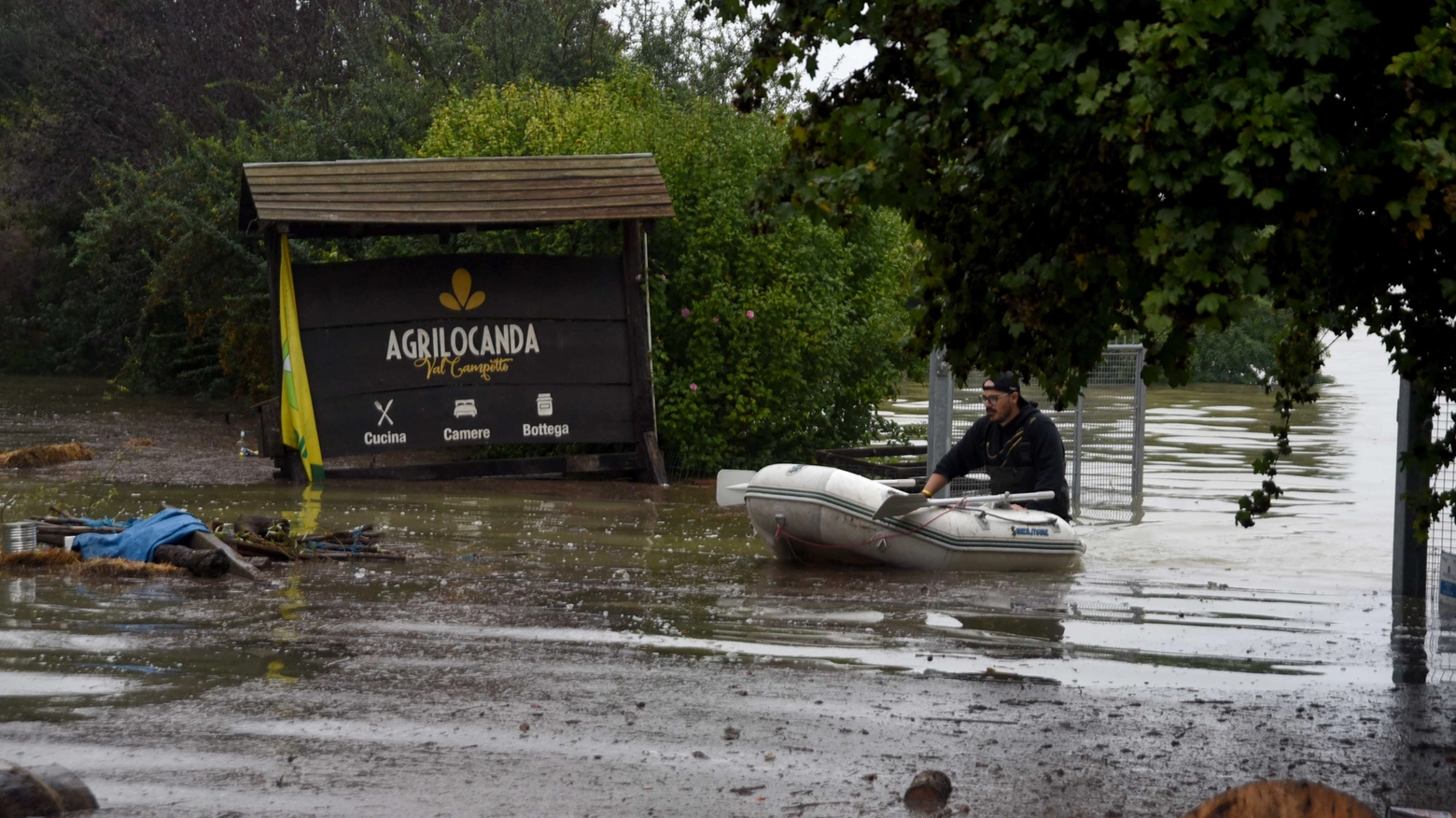 ALLUVIONE ARGENTANO VERSO CAMPOTTO ZONA AGRITURISMO