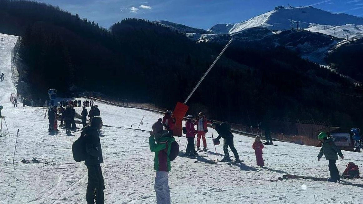 Dopo un paio di giornate con vento e nuvole, il sole è tornato ieri pomeriggio a splendere sulle piste da...