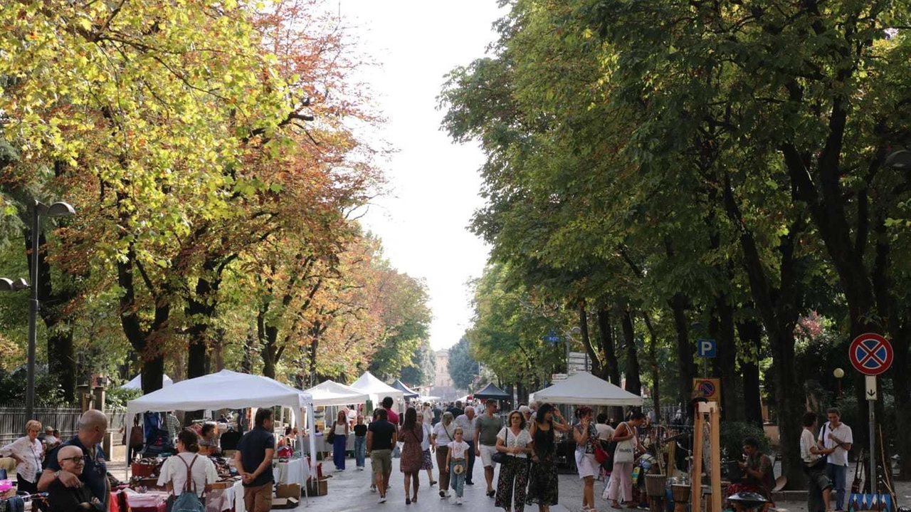 Bancarelle all’insegna del riuso e della sostenibilità e un’area dedicata ai food truck per tutti gusti