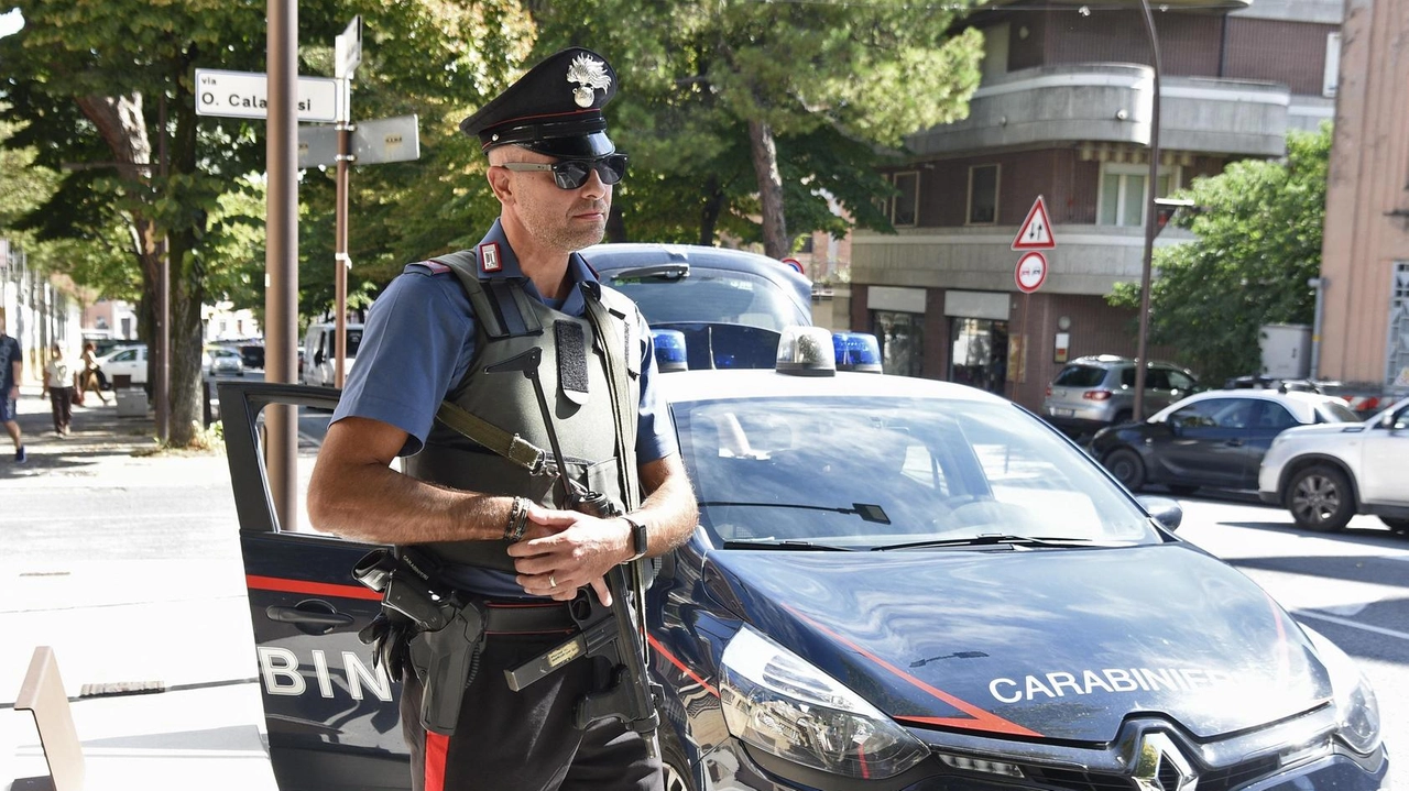 I carabinieri hanno fermato l’auto per un controllo, durante un servizio disposto per la repressione del traffico di stupefacenti