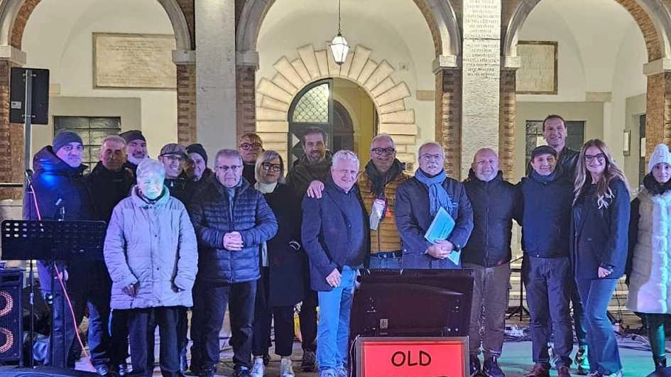 Successo per Elpitunno a Sant'Elpidio a Mare: grande partecipazione e collaborazione tra associazioni locali per un evento di autunno che promuove solidarietà e lavoro di squadra.