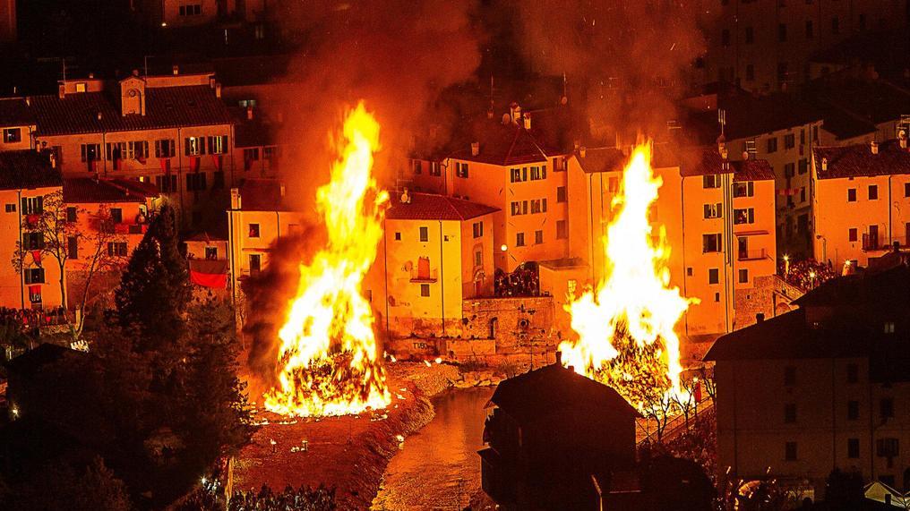 Festa del Falò, conto alla rovescia. Si svelano i primi temi dei carri