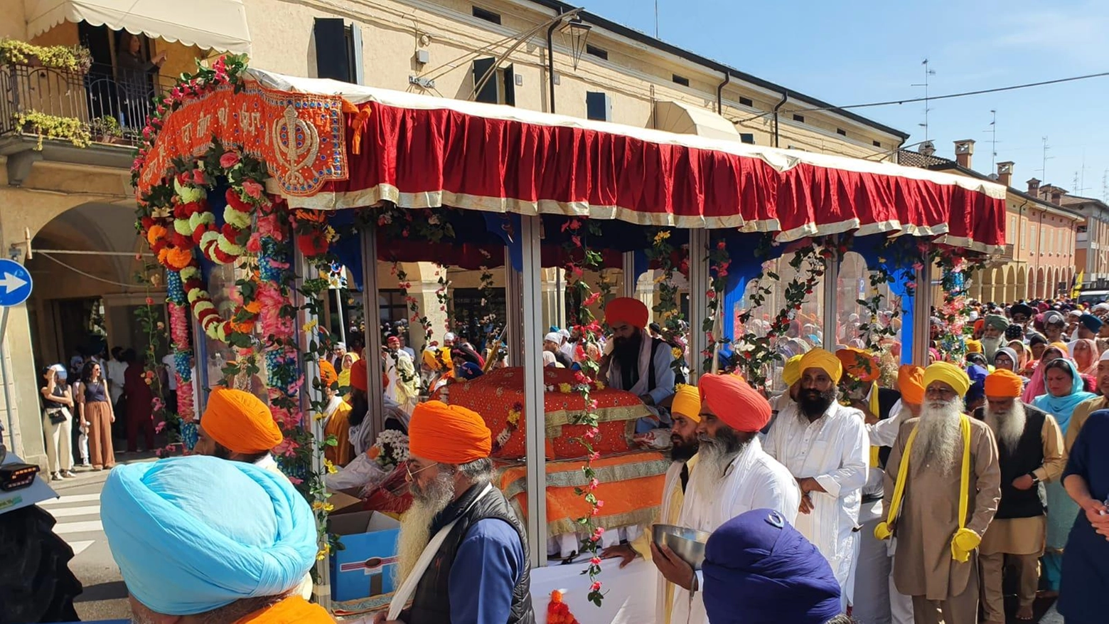 Diecimila Sikh alla festa di primavera