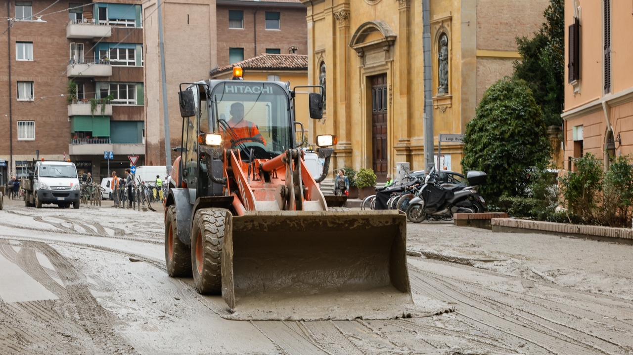 Volontari via andrea costa, parrocchia san Paolo al Ravone, protezione civile