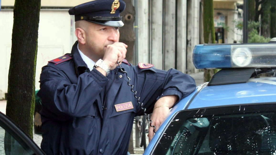 La segnalazione alla centrale operativa della Polizia è arrivata proprio dall'uomo (foto d'archivio)