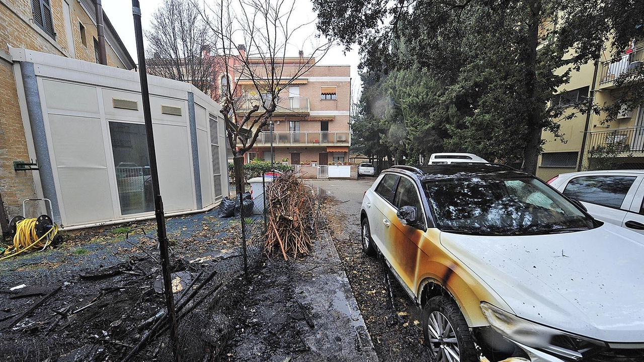 Nel mirino "Casa Leonardo", a Pantano. Il presidente dell’Aias, l’associazione assistenza spastici: "Fuoco appiccato di notte a un piccolo capanno". I pompieri hanno evitato danni peggiori.