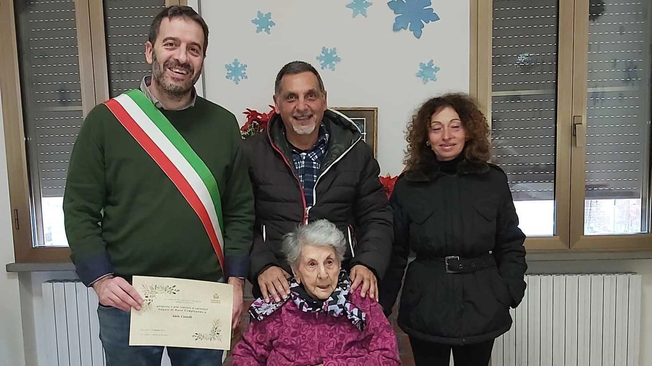 Festa di compleanno ieri l’altro per Adele Caranti, che ha salutato i suoi 100 anni. Era attorniata dall’affetto dei...