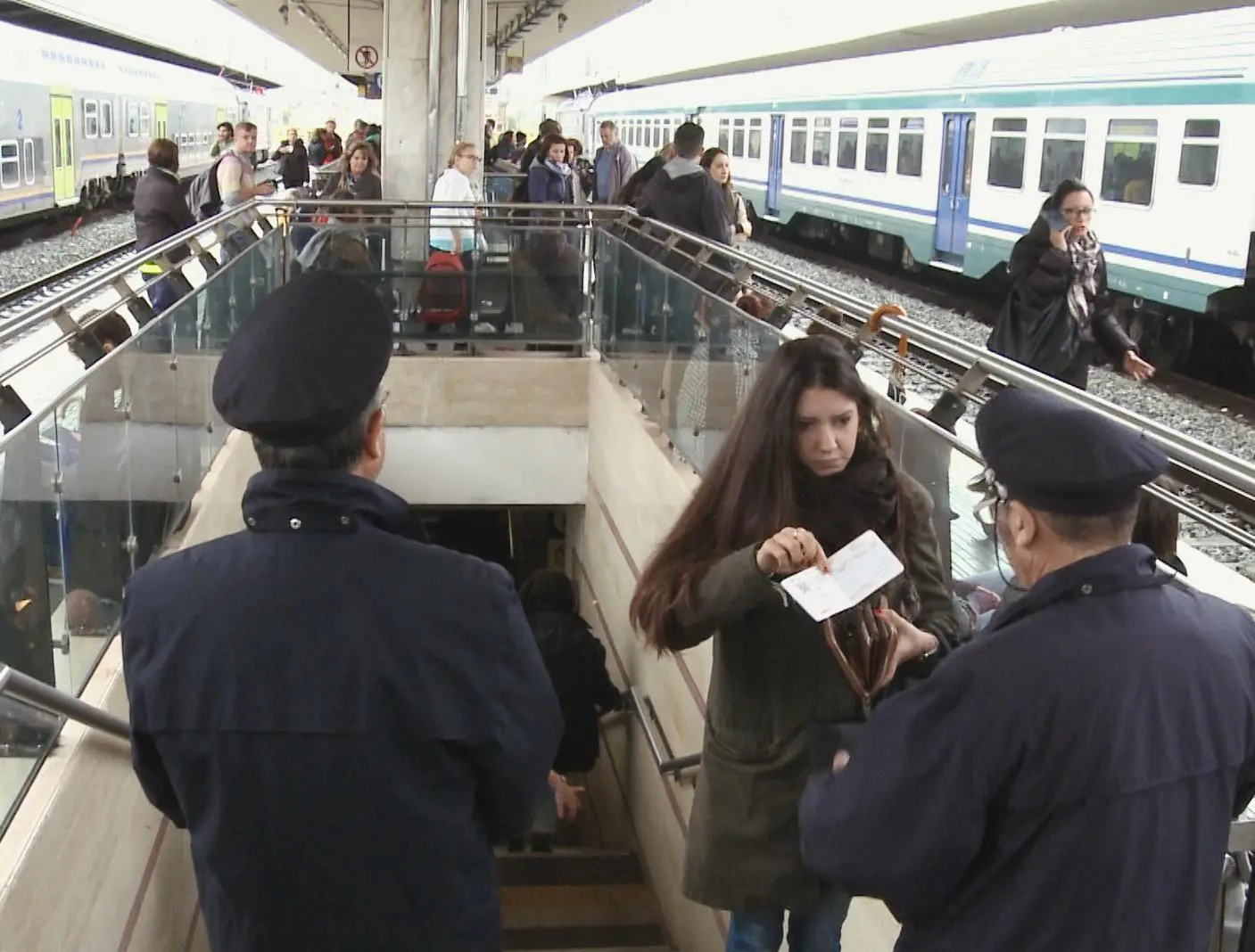 Identificato il picchiatore del capotreno