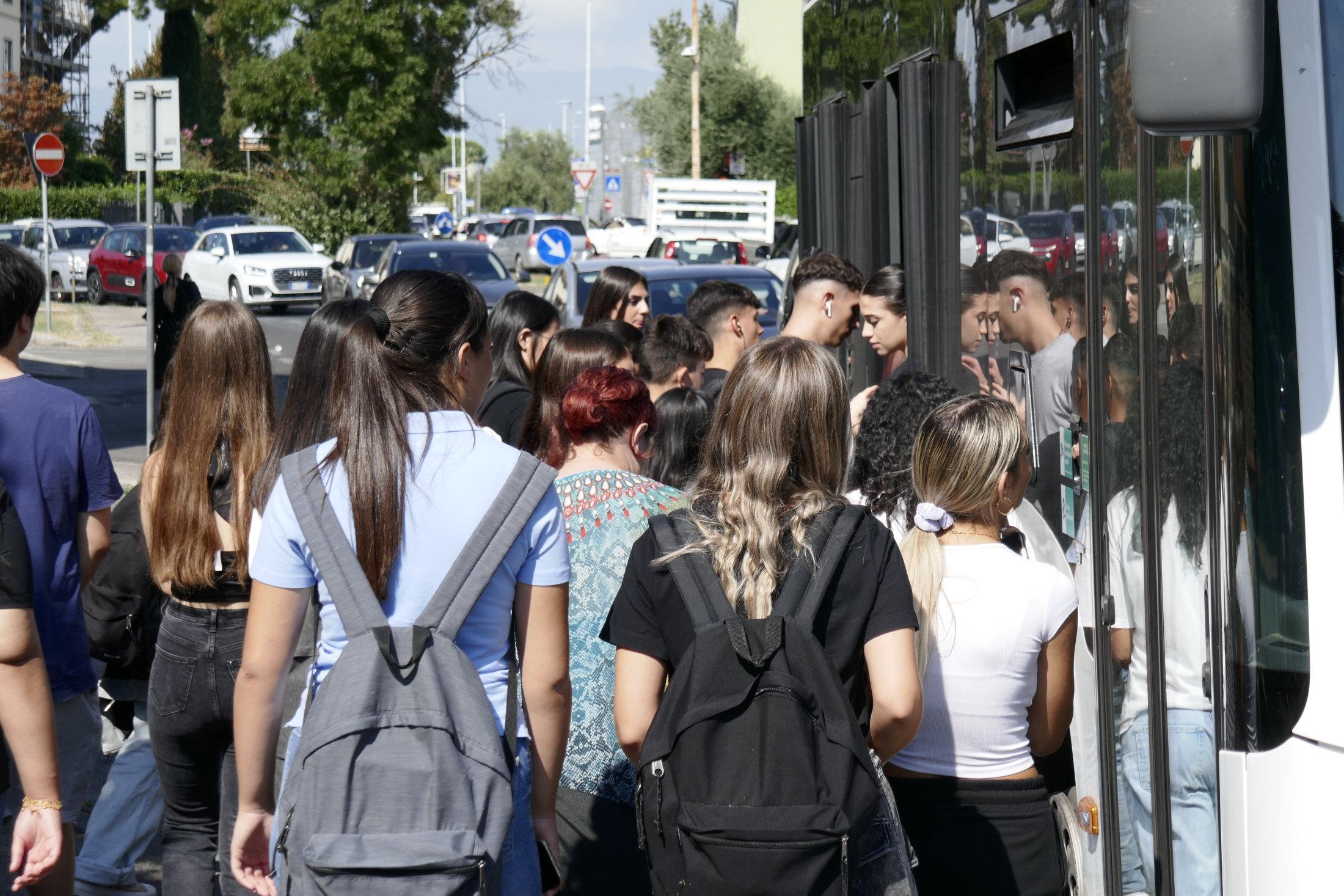 “Mobilità, l’odissea infinita di noi studenti”