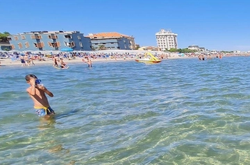 Il mare Adriatico torna limpido: "Ora riempiamo le spiagge"