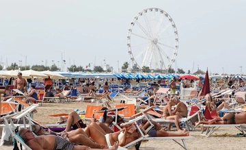 Bagnini all’ultima spiaggia. Il governo: gare dal 2025. Ma gli operatori possono sperare nei risarcimenti