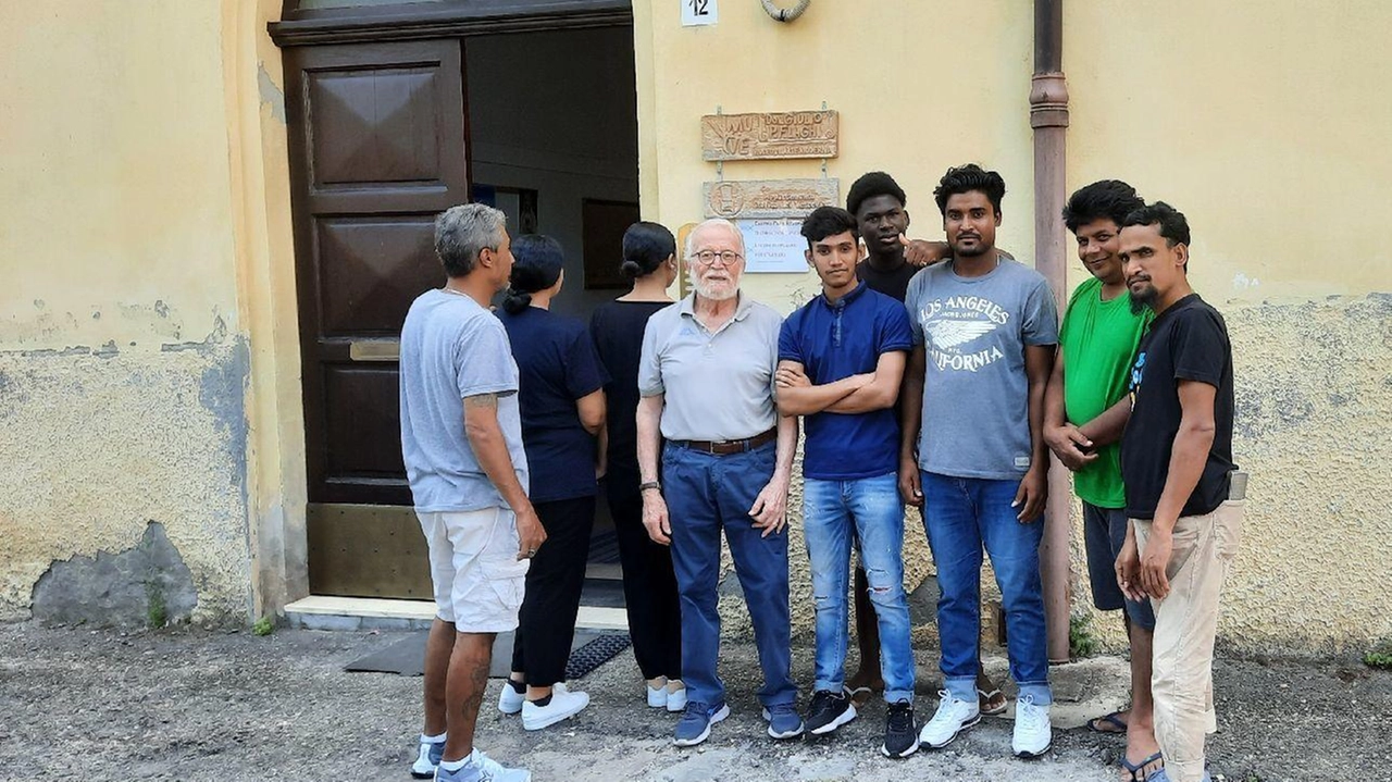 Staffa al centro con i suoi studenti