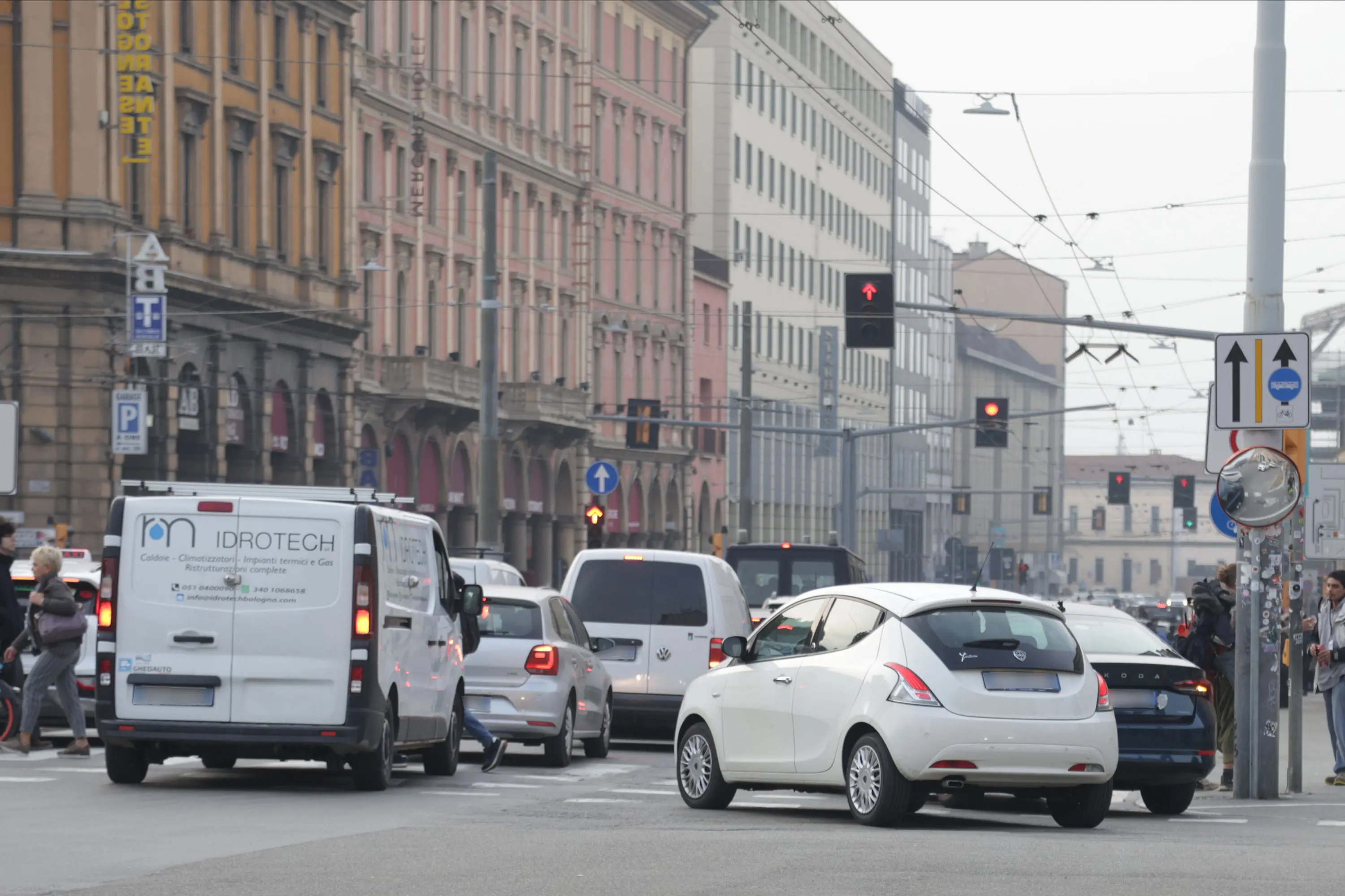 Traffico oggi, Bologna quasi paralizzata tra sciopero e cantieri