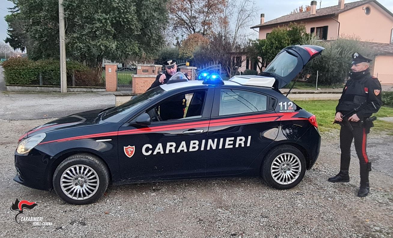 Camion con merce rubata destinata ai supermercati delle Marche: arrestato 41enne