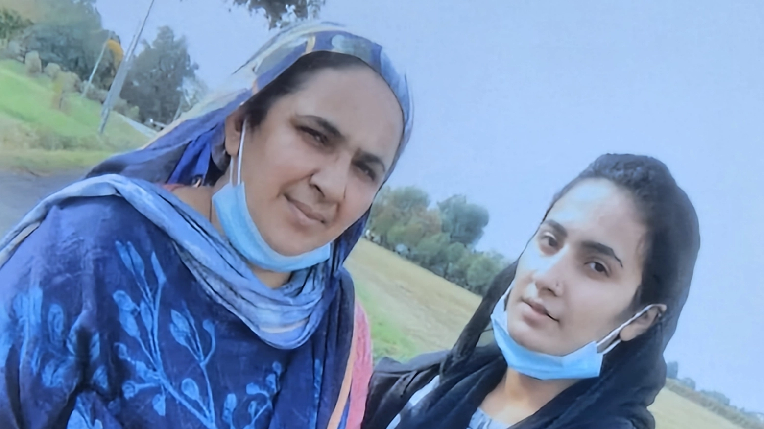 Saman Abbas e la madre Nazia Shaheen
