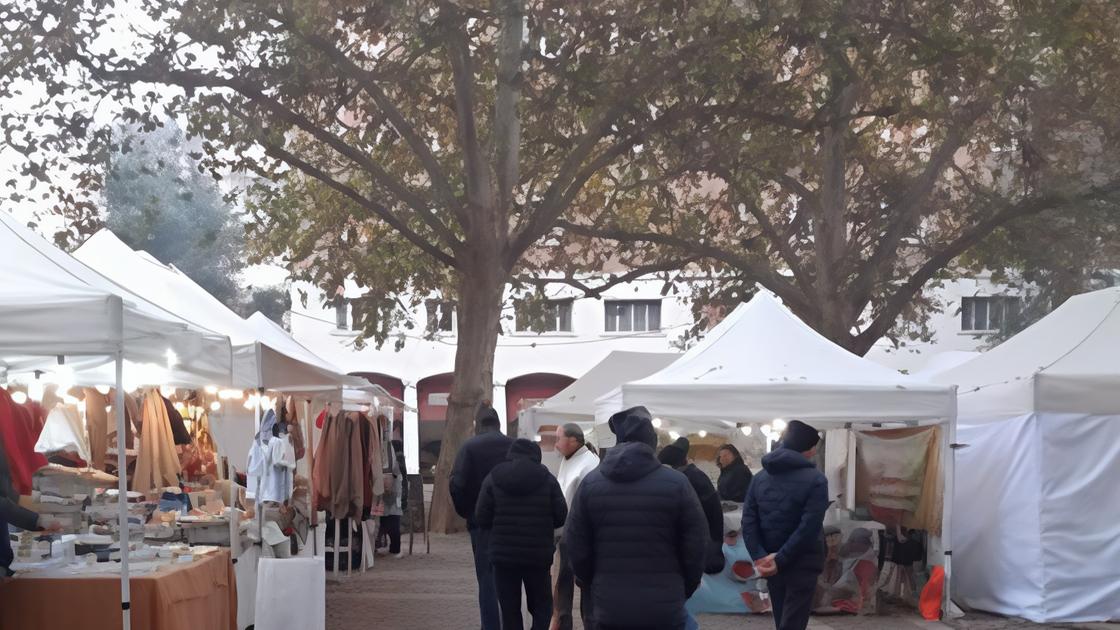 Ladri al mercatino dell’artigianato in piazza Matteotti