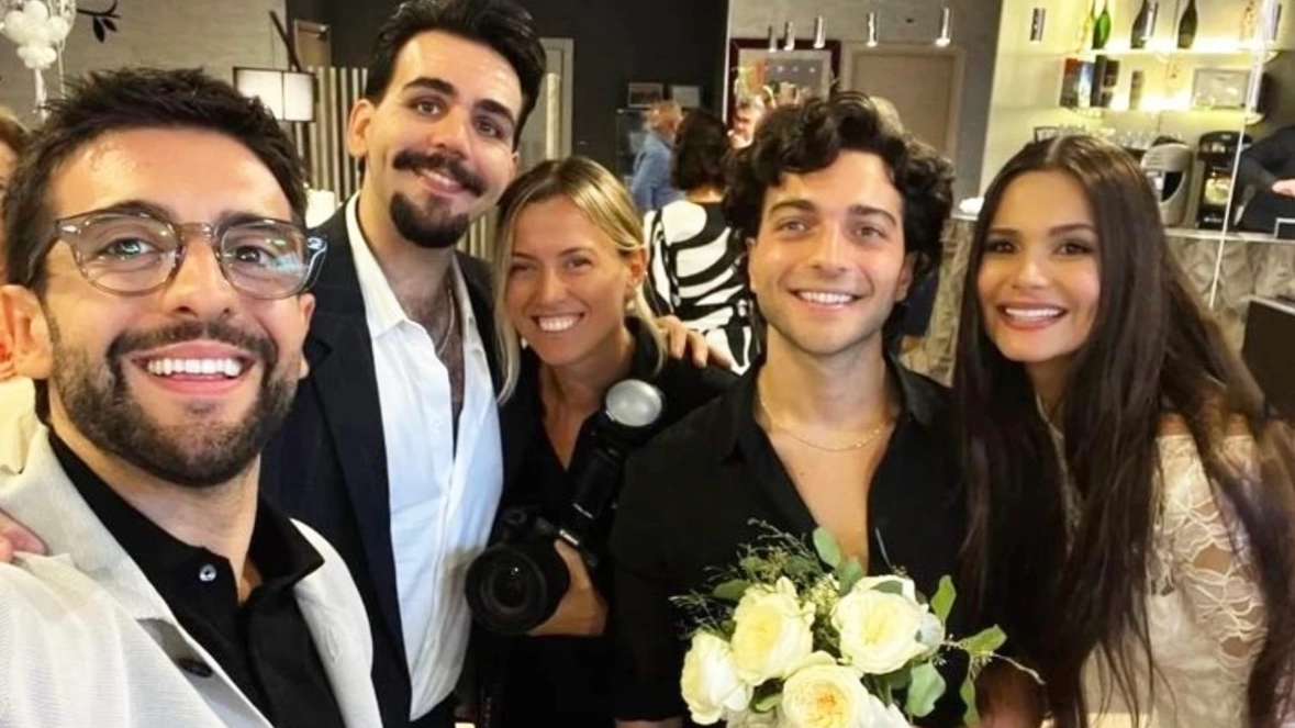 Il Volo al completo per festeggiare Ignazio Boschetto che si è sposato con Michelle Bertolini a San Lazzaro