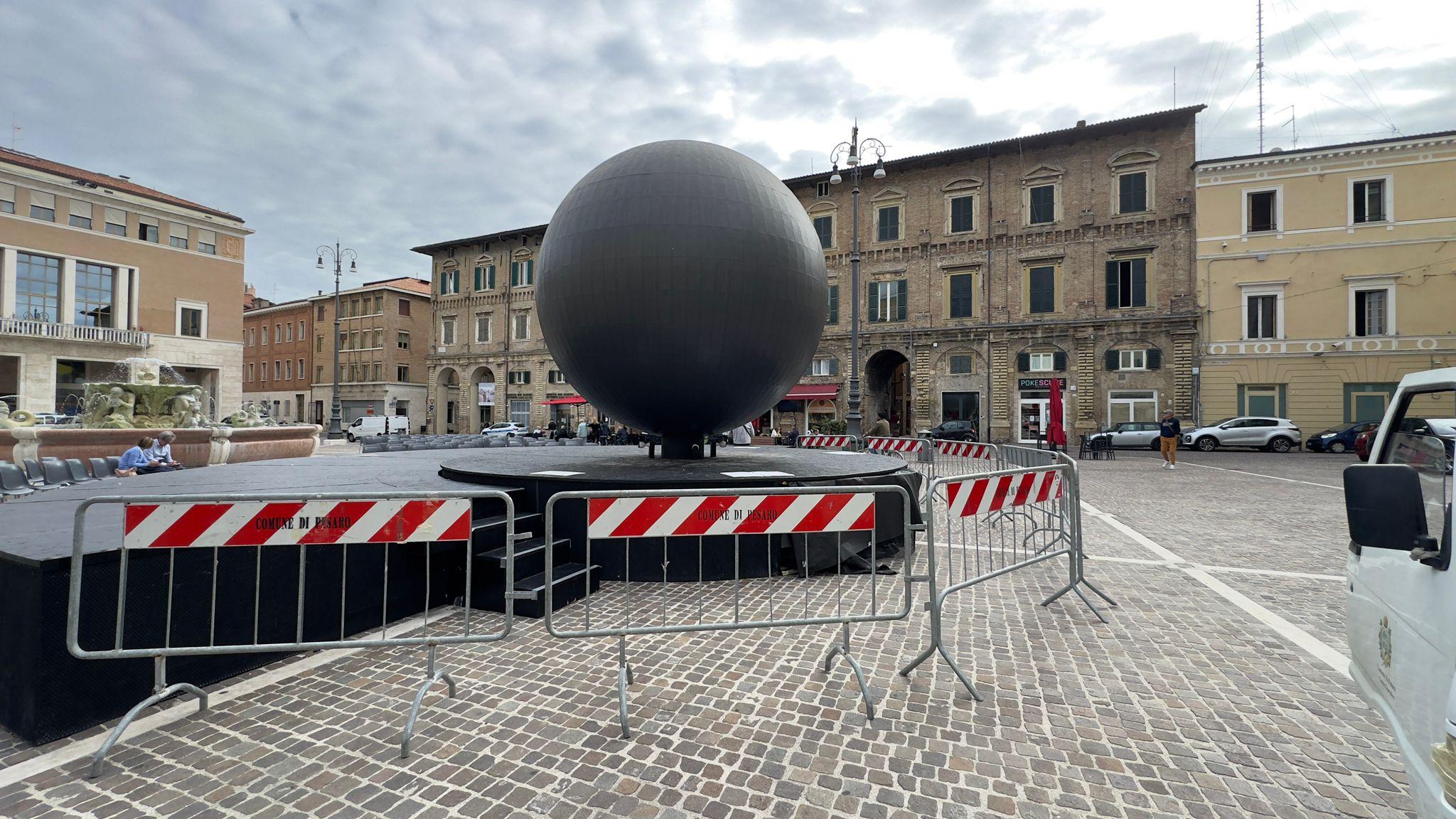 I vandali e il sabotaggio della Biosfera di Pesaro