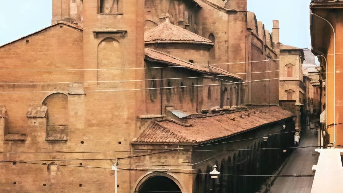 Bologna com’era: le  arche  sepolcrali di S. Giacomo Maggiore