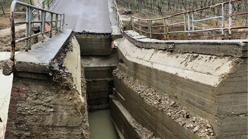 Alluvione Emilia Romagna, il ponte di Ca' Stronchino ancora come un anno fa